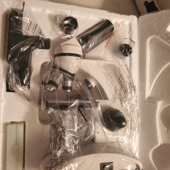 TELMU BIOLOGICAL MICROSCOPE - Picture 3 of 7